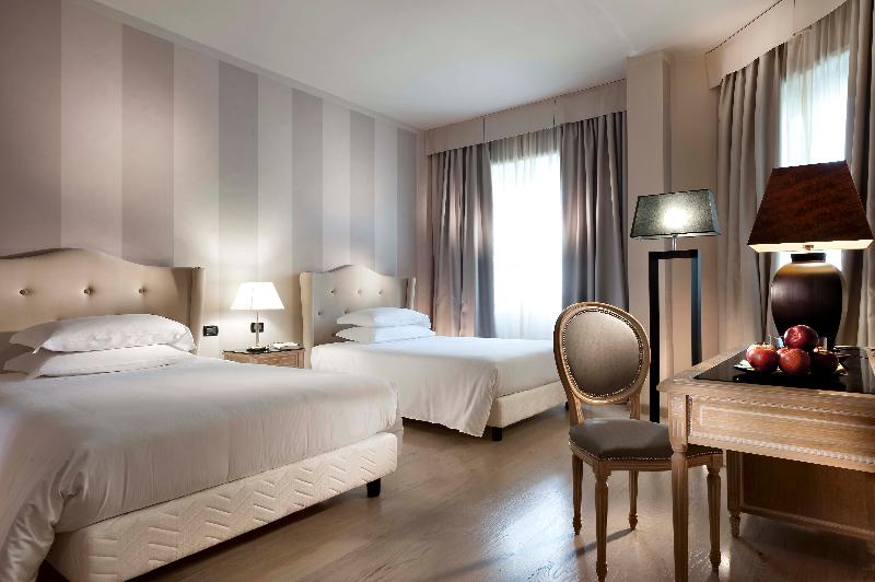 اتاق استاندارد سه نفره, c-hotels Ambasciatori