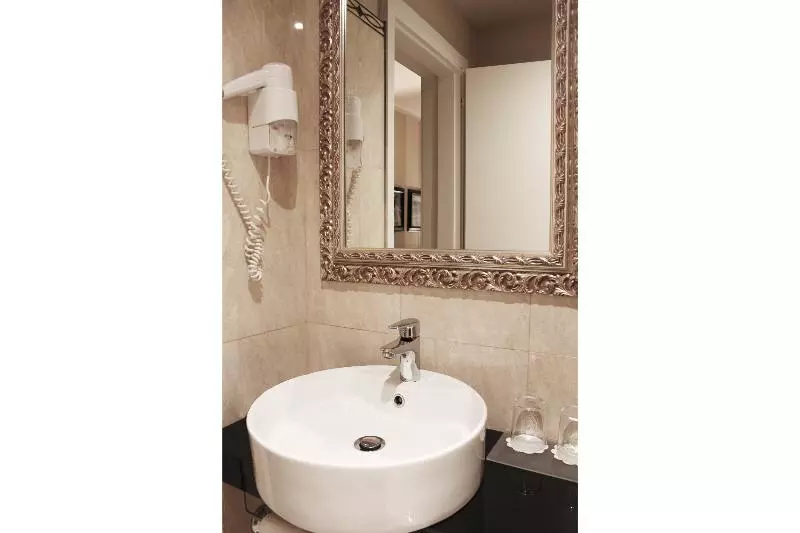 اتاق استاندارد یک نفره, c-hotels Ambasciatori