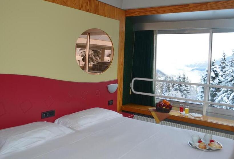 스탠다드 트리플 룸, Club Hotel Solaria