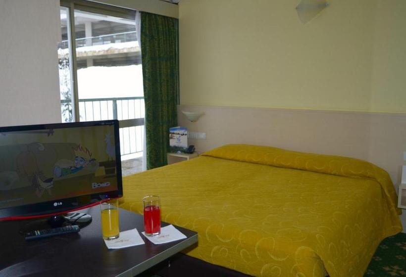 غرفة قياسية ثلاثية, Club Hotel Solaria