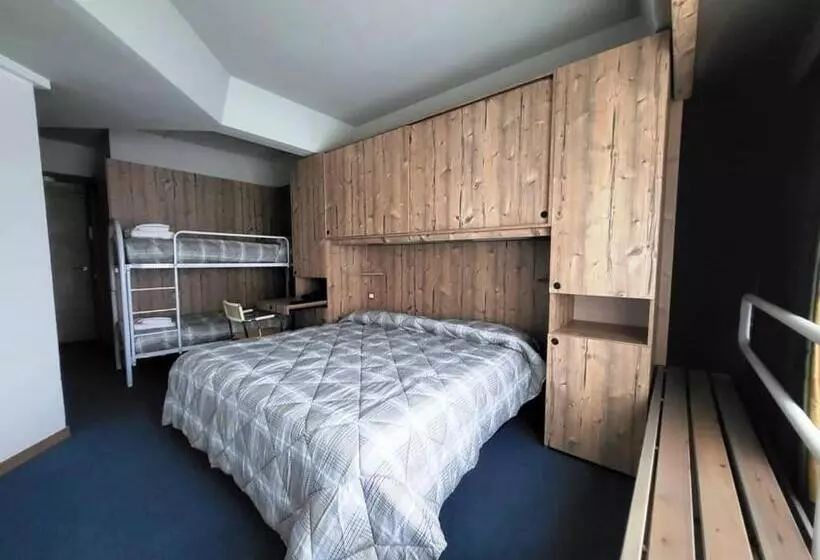 スタンダード4人部屋, Club Hotel Solaria