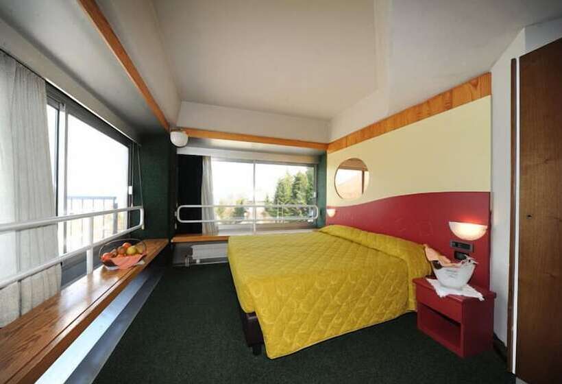 غرفة قياسية ثلاثية, Club Hotel Solaria