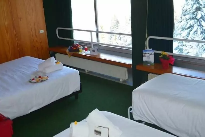 スタンダード4人部屋, Club Hotel Solaria