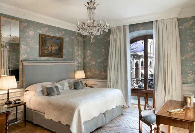 سوییت جونیور, Helvetia&bristol Firenze – Starhotels Collezione