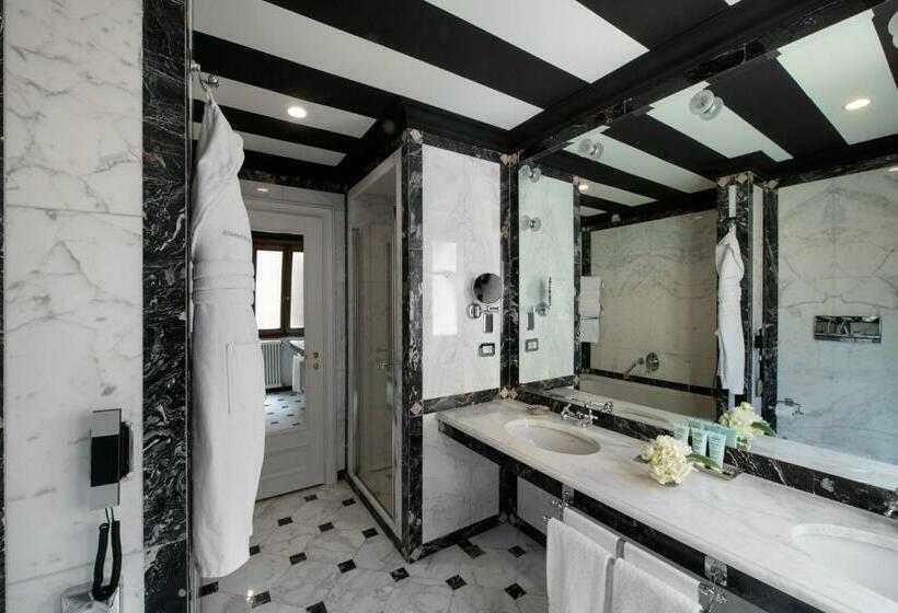 سوییت جونیور, Helvetia&bristol Firenze – Starhotels Collezione