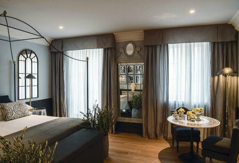 سوییت جونیور, Helvetia&bristol Firenze – Starhotels Collezione