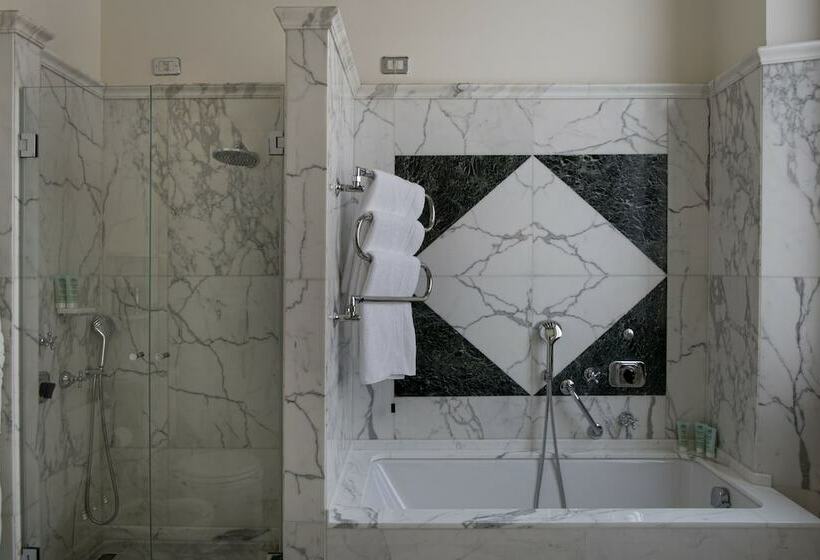 سوییت جونیور, Helvetia&bristol Firenze – Starhotels Collezione