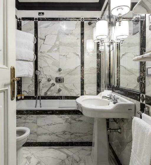 اتاق استاندارد سه نفره, Helvetia&bristol Firenze – Starhotels Collezione