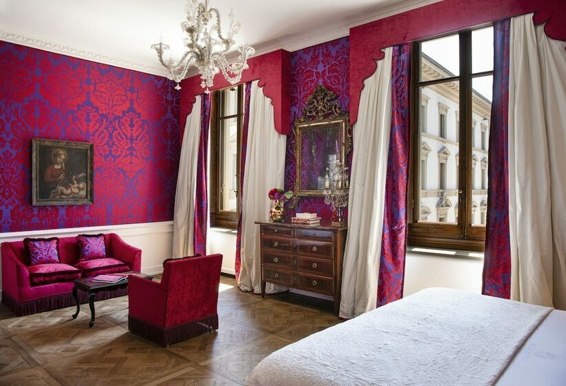 سوئیت جونیور با چشم‌انداز, Helvetia&bristol Firenze – Starhotels Collezione