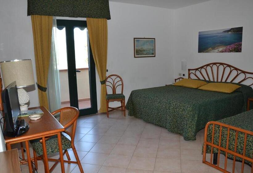 海景标准间带阳台, Albergo Le Briciole