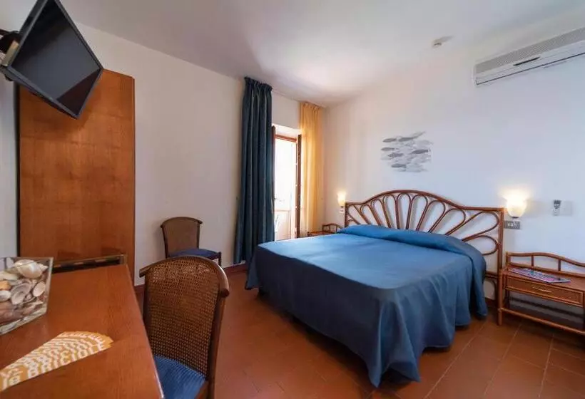 サイドオーシャンビュースタンダードルーム, Albergo Le Briciole