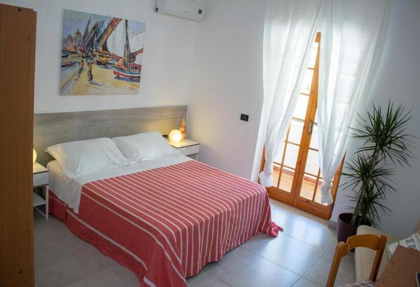 חדר קומפורט, Apeneste