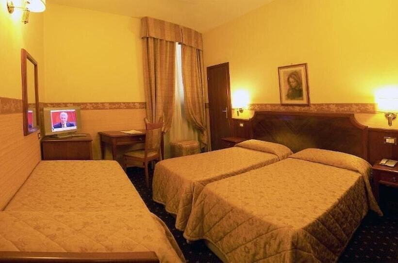 اتاق استاندارد سه نفره, Arizona