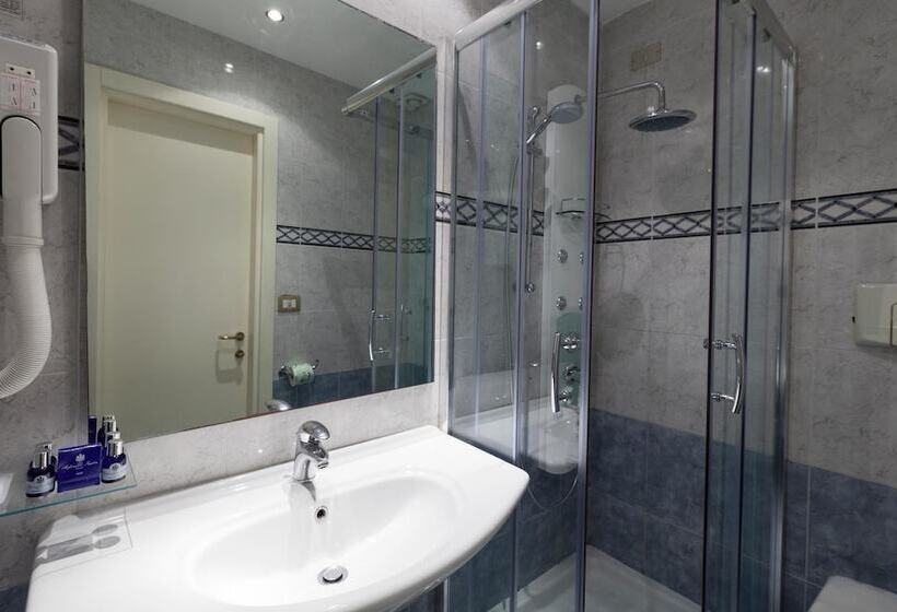 اتاق استاندارد چهار تخته, Arizona