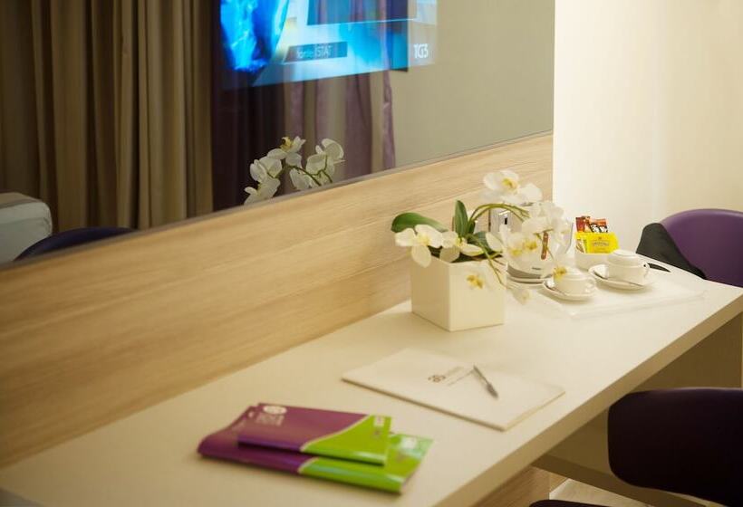 スイート, As Hotel Limbiate Fiera