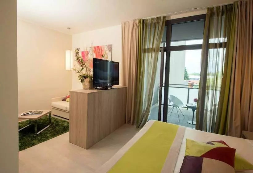 スイート, As Hotel Limbiate Fiera