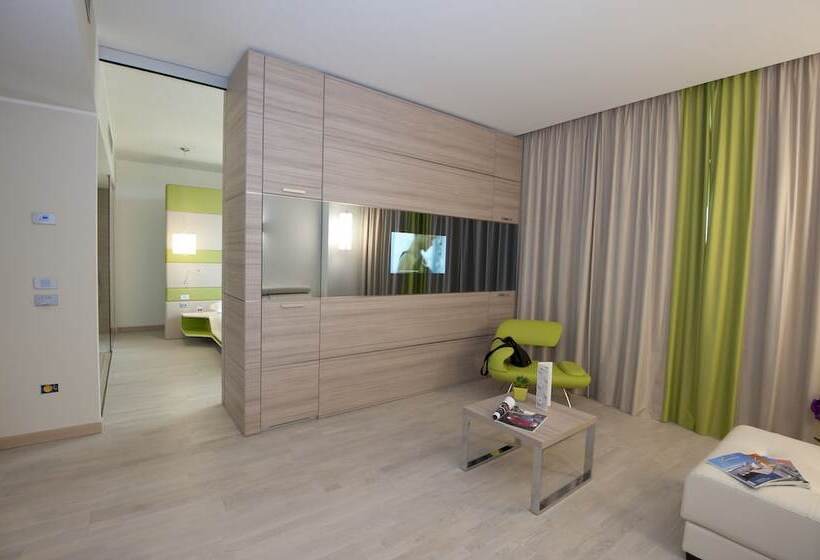 スイート, As Hotel Limbiate Fiera