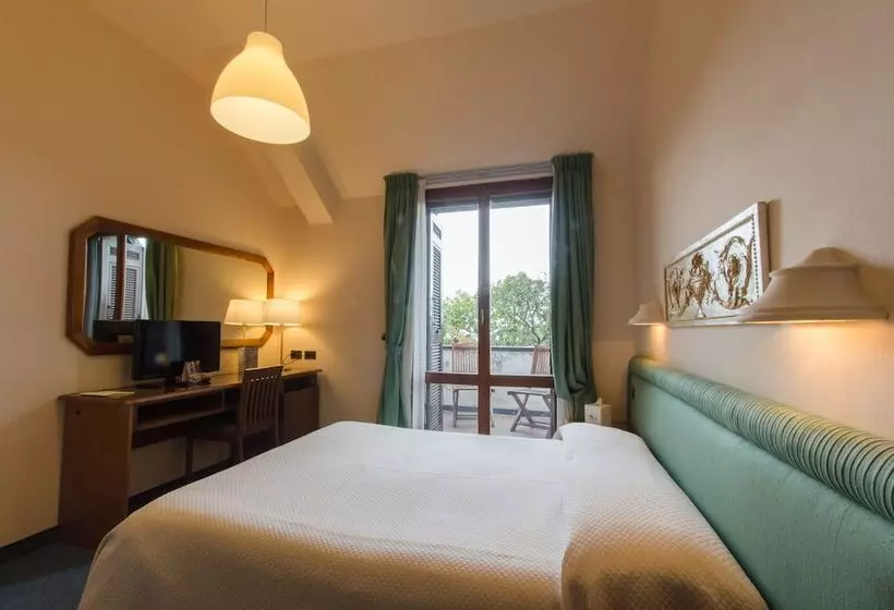 اتاق استاندارد یک نفره, Astor