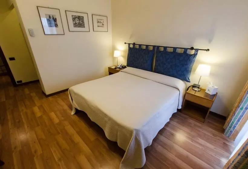 اتاق استاندارد یک نفره, Astor