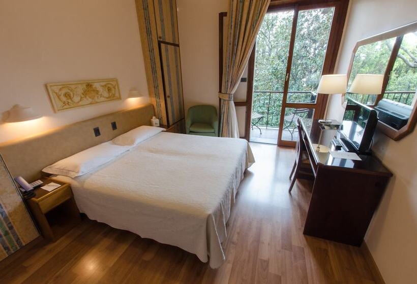 اتاق استاندارد یک نفره, Astor