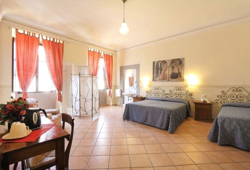 اتاق استاندارد سه تخته با سرویس بهداشتی مشترک, Bavaria