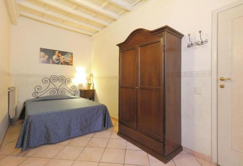 اتاق استاندارد یک تخته با سرویس بهداشتی مشترک, Bavaria