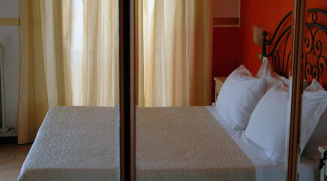 豪华湖景房, Benacus