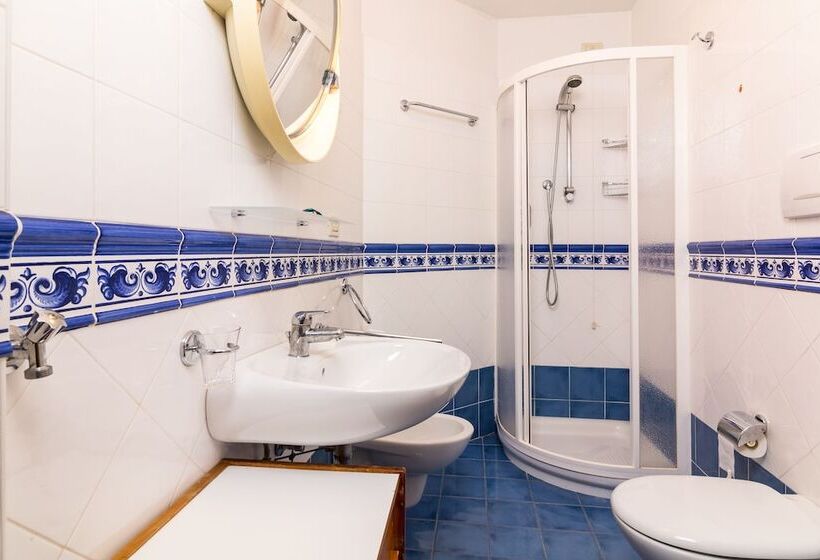 Номер Basic, Bonapace S