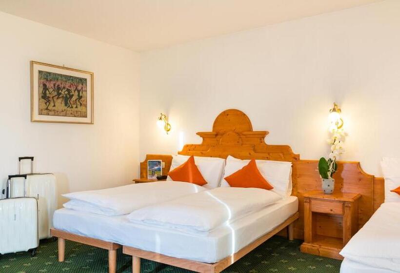 Номер Стандарт Трехместный, Bonapace S