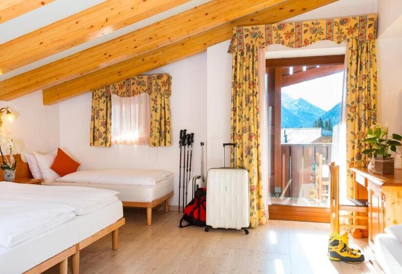 Четырехместный Номер Стандарт, Bonapace S