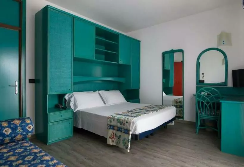 اتاق استاندارد سه نفره, Brioni Mare
