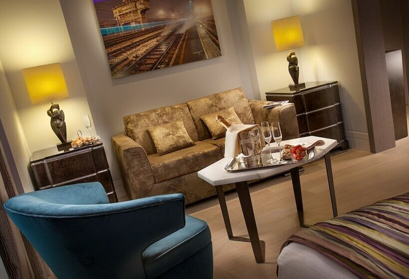 行政房间, Cavour