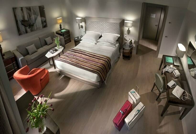 行政房间, Cavour