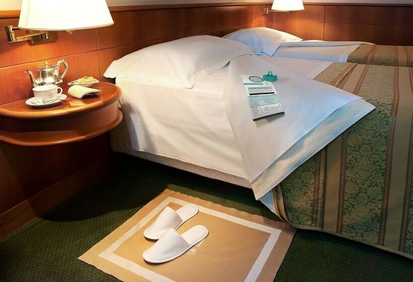 古典房间, Cavour