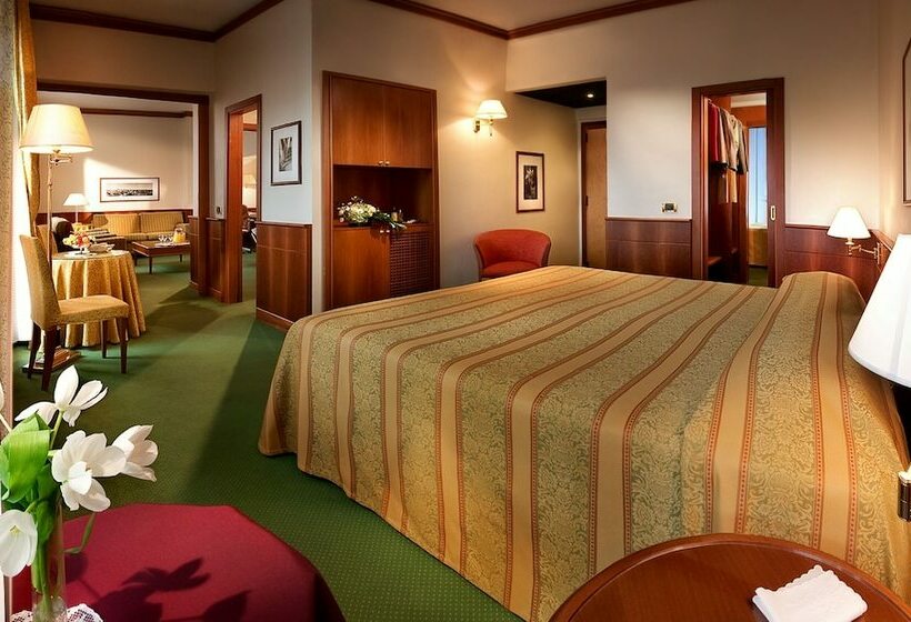 经典套房, Cavour