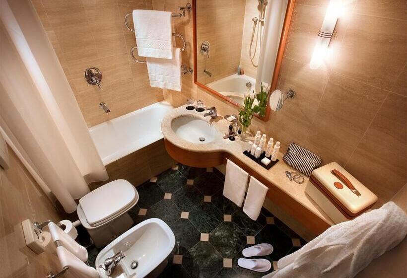 经典单人间, Cavour