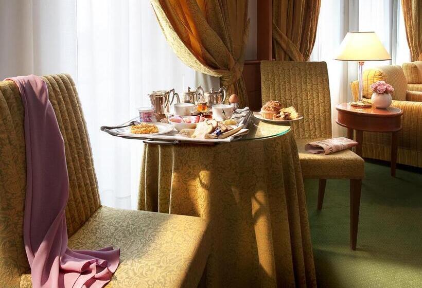 经典套房, Cavour