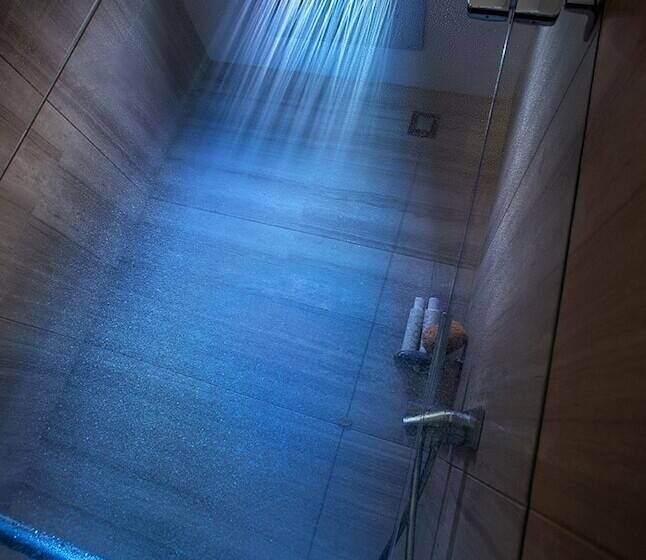 行政房间, Cavour