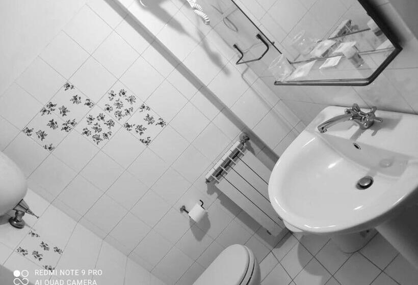 חדר דלוקס יחיד, Centrale