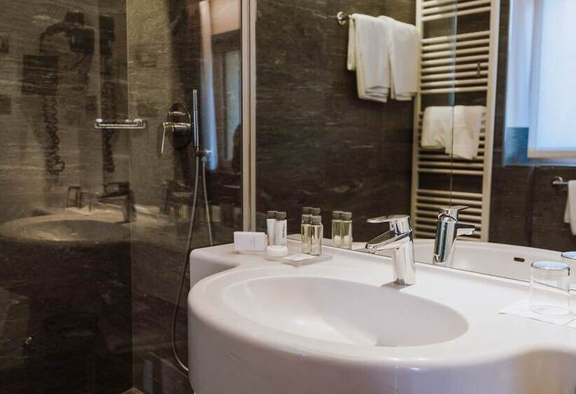 高级大房间, Concordia