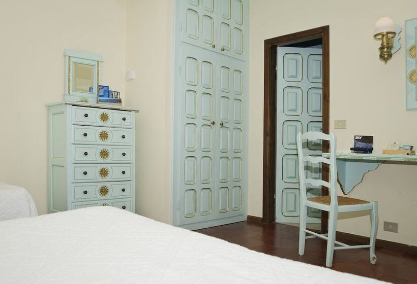 اتاق استاندارد سه نفره, Costa Dorada