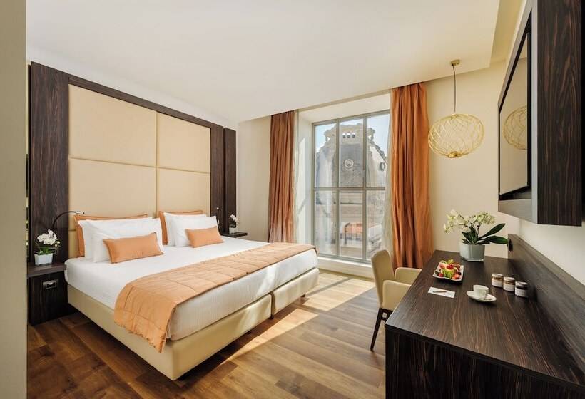 اتاق اجرایی, Dei Cavalieri Milano Duomo