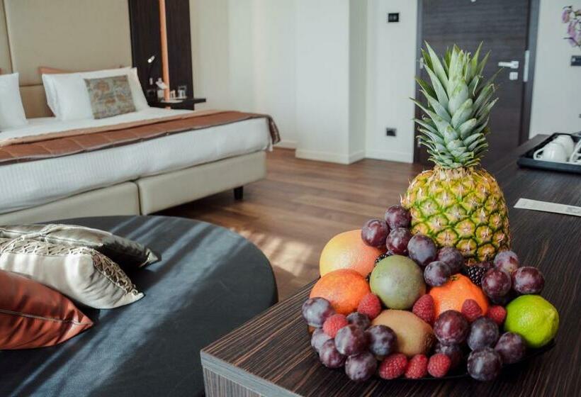 اتاق اجرایی, Dei Cavalieri Milano Duomo