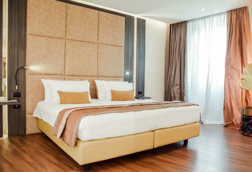 اتاق اجرایی, Dei Cavalieri Milano Duomo