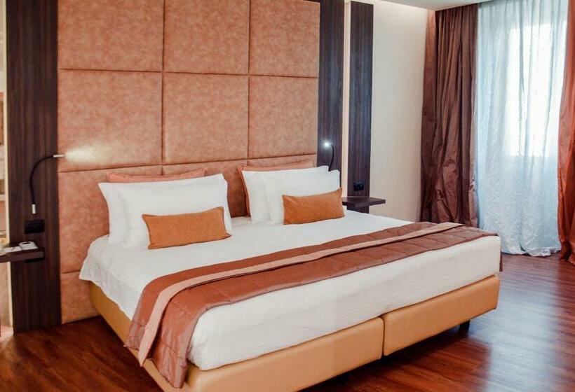 اتاق اجرایی, Dei Cavalieri Milano Duomo