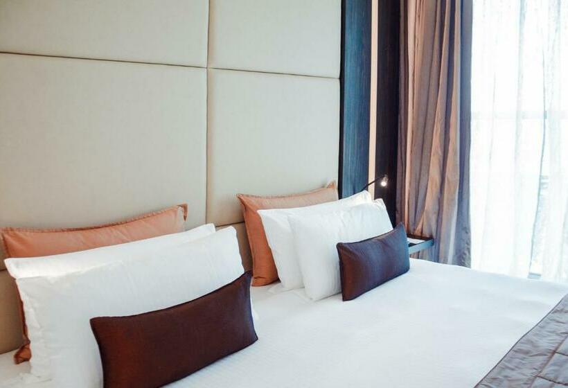 اتاق اجرایی, Dei Cavalieri Milano Duomo