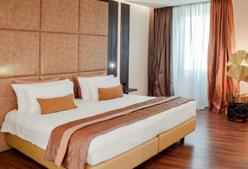 اتاق اجرایی, Dei Cavalieri Milano Duomo