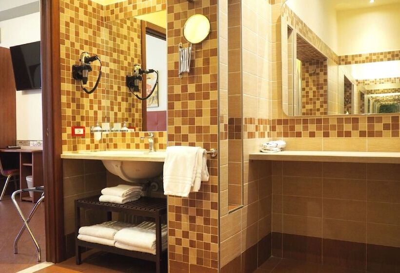 Quarto Quádruplo Standard, Ester