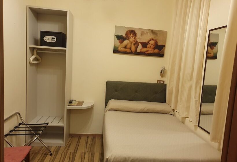 Quarto standart individual, Ester