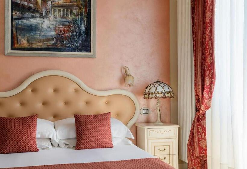 Suite with lake view, Mayer & Splendid   Wellness E Spa